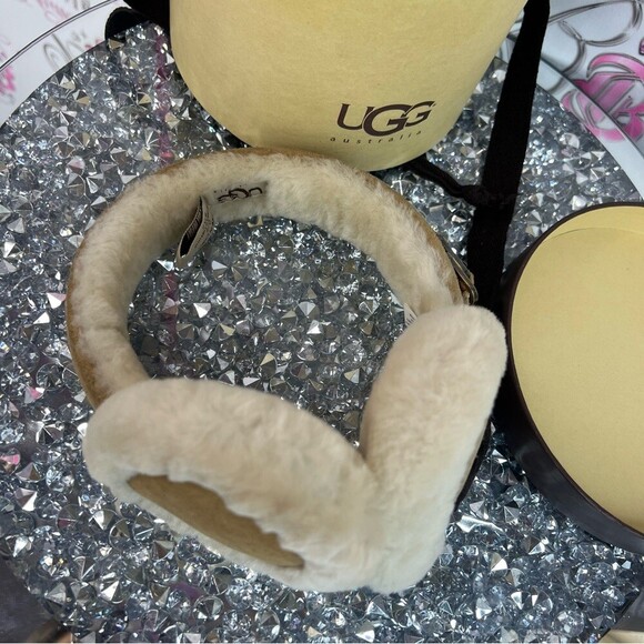 UGG earmuffs ear warmers Women\'s Shearling Earmuffs in Chestnut main image 8